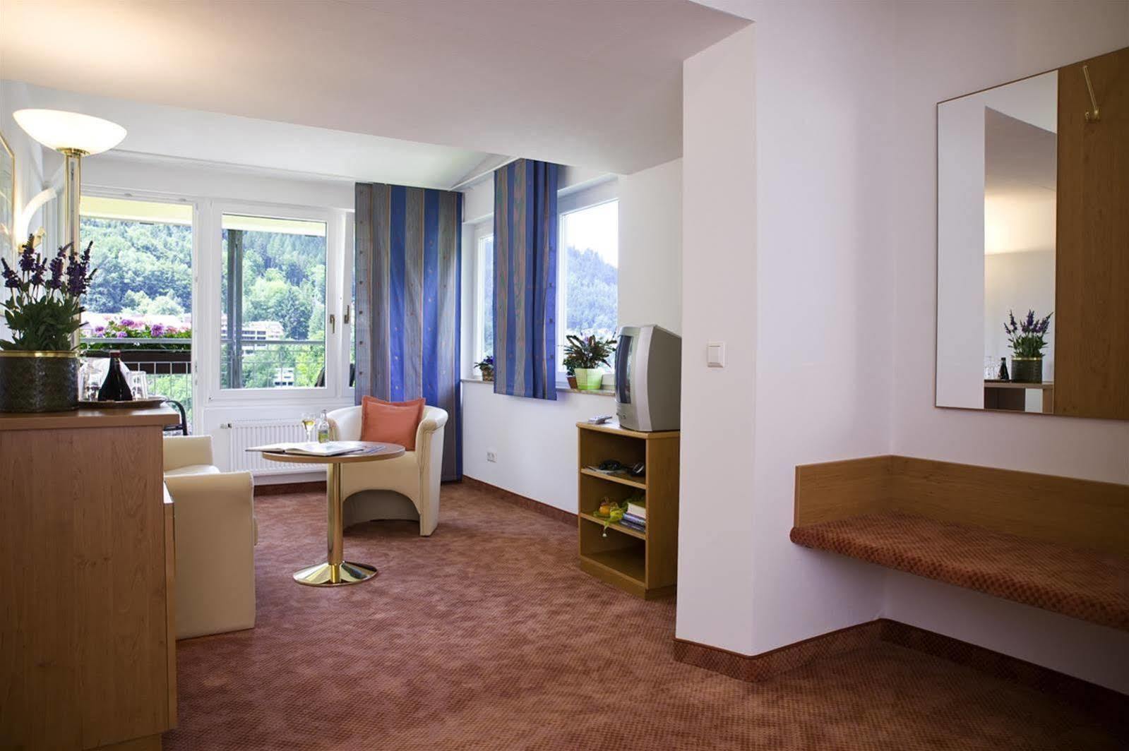 Wellnesshotel Rothfuss Mit Spa Und 2 Schwimmbadern Bad Wildbad Zewnętrze zdjęcie